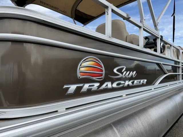 Slide: The Image of Sun Tracker SportFish 22 XP3 2018 - 11