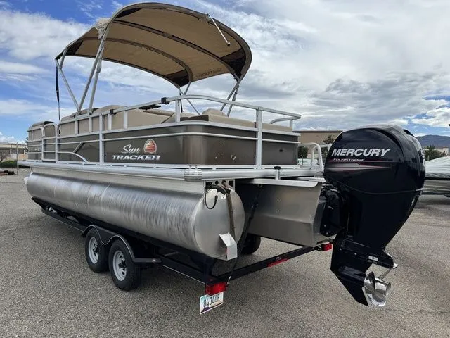 Slide: The Image of Sun Tracker SportFish 22 XP3 2018 - 21