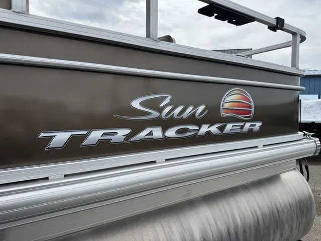 Slide: The Image of Sun Tracker SportFish 22 XP3 2018 - 23