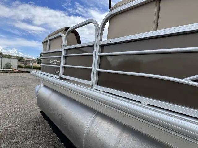 Slide: The Image of Sun Tracker SportFish 22 XP3 2018 - 27