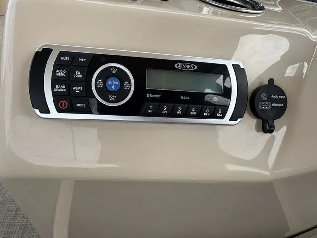 Slide: The Image of Sun Tracker SportFish 22 XP3 2018 - 41