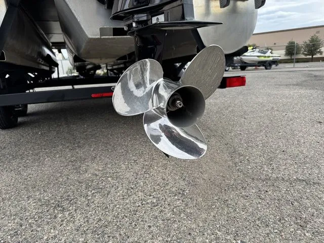 Slide: The Image of Sun Tracker SportFish 22 XP3 2018 - 7