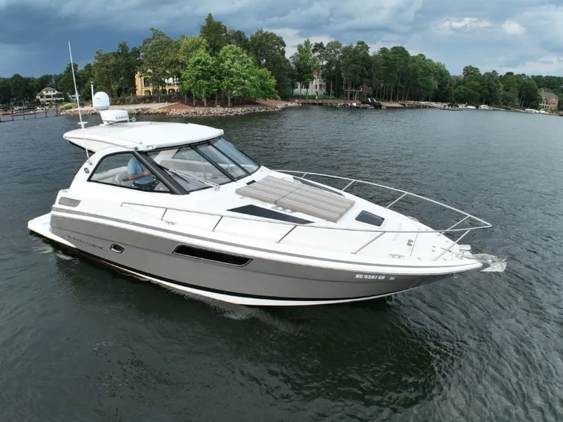 Slide: The Image of Regal 35 Sport Coupe 2017 - 6