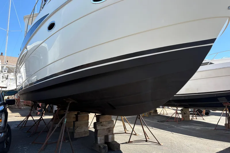 Slide: The Image of 2005 Meridian 368 Motoryacht on dry dock, supported by stands and blocks. - 71