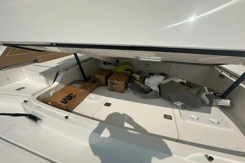 Slide: The Image of Tiara EX 60 2025 - 20