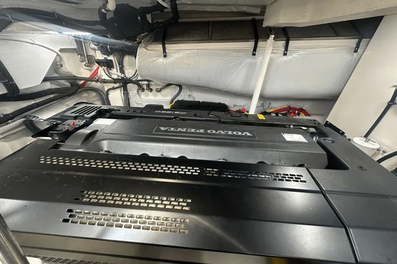 Slide: The Image of Tiara EX 60 2025 - 37