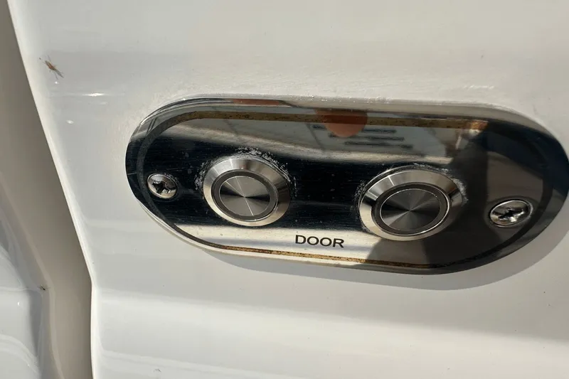 Slide: The Image of Tiara EX 60 2025 - 53