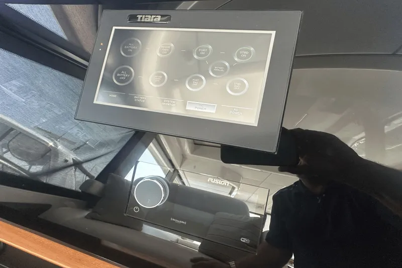 Slide: The Image of Tiara EX 60 2025 - 67