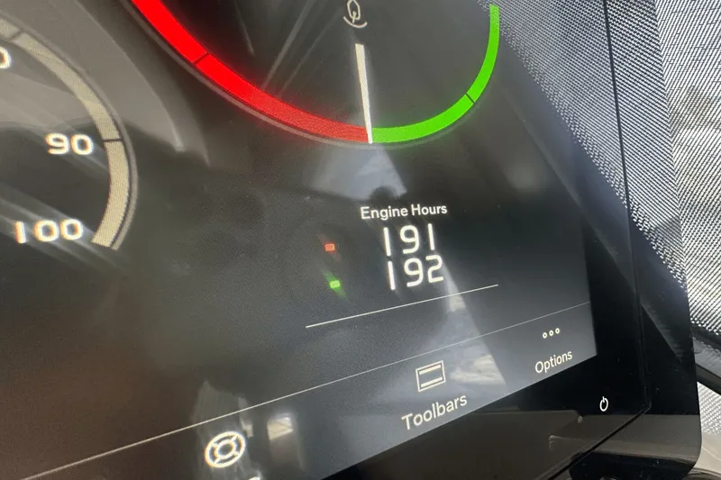 Slide: The Image of Tiara EX 60 2025 - 76