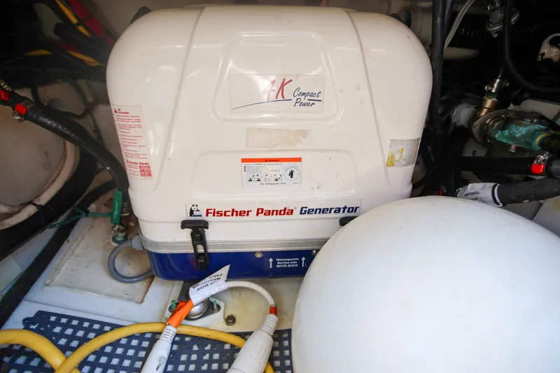 Slide: The Image of Pursuit OS 325 Offshore 2021 - 13