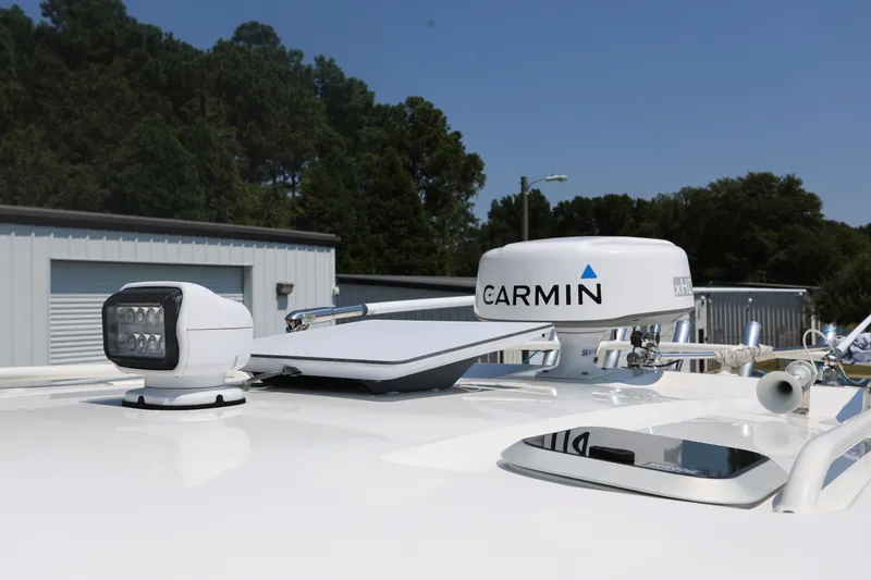 Slide: The Image of Pursuit OS 325 Offshore 2021 - 18