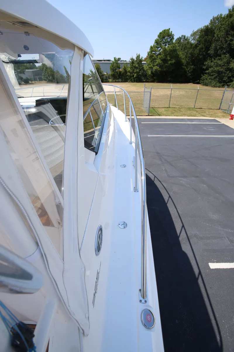 Slide: The Image of Pursuit OS 325 Offshore 2021 - 20