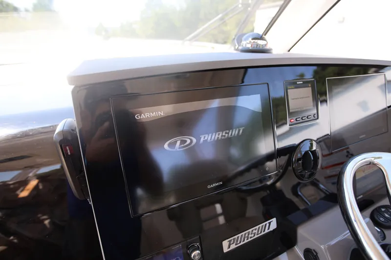 Slide: The Image of Pursuit OS 325 Offshore 2021 - 27