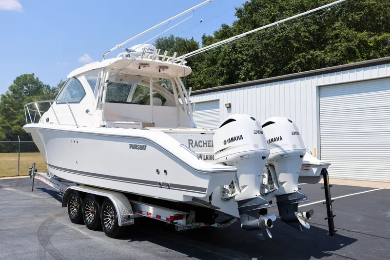 Slide: The Image of Pursuit OS 325 Offshore 2021 - 3