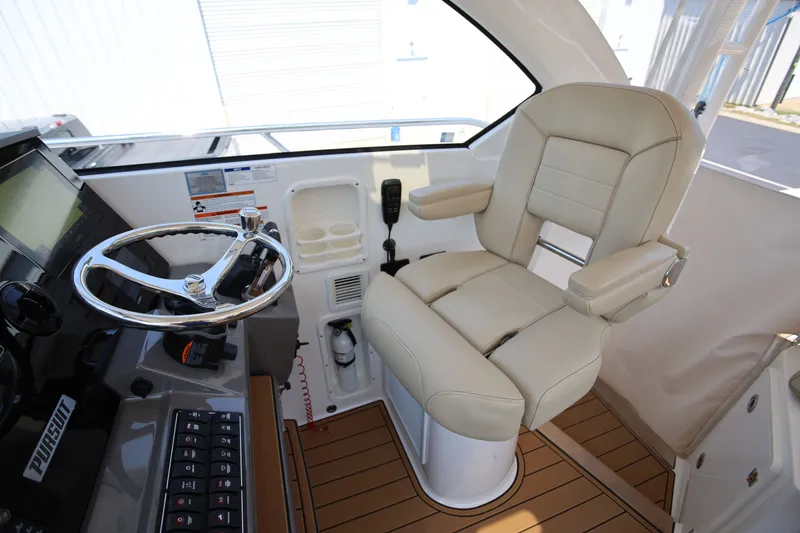 Slide: The Image of Pursuit OS 325 Offshore 2021 - 32