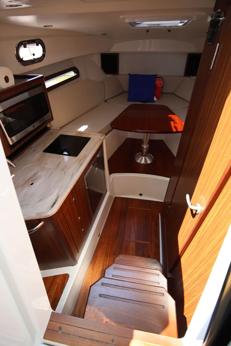 Slide: The Image of Pursuit OS 325 Offshore 2021 - 34