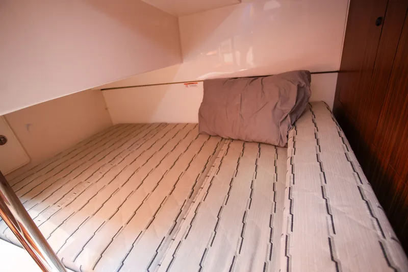 Slide: The Image of Pursuit OS 325 Offshore 2021 - 35