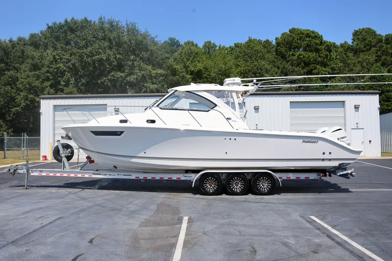 Slide: The Image of Pursuit OS 325 Offshore 2021 - 4