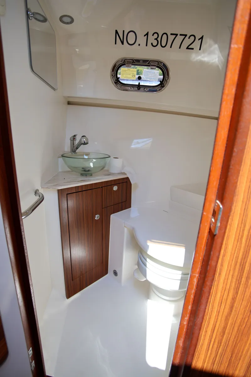 Slide: The Image of Pursuit OS 325 Offshore 2021 - 40