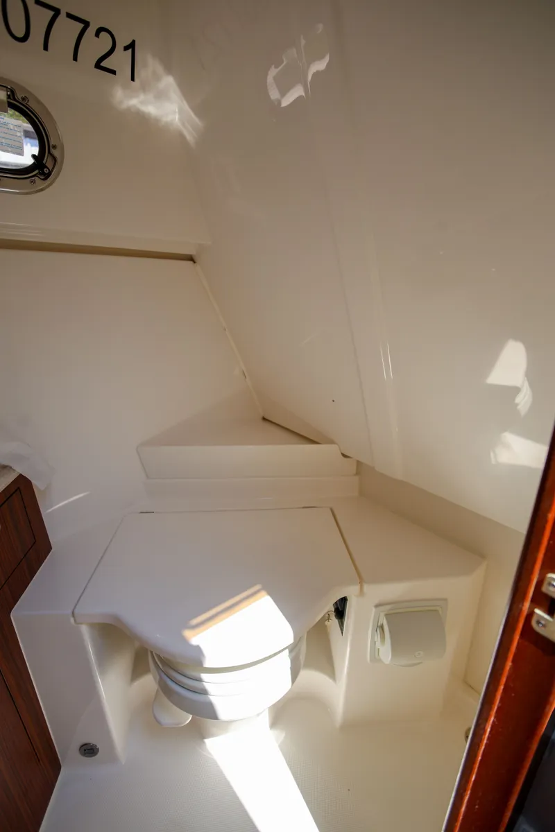 Slide: The Image of Pursuit OS 325 Offshore 2021 - 41