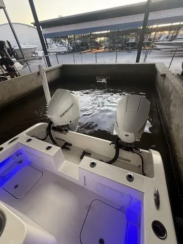 Slide: The Image of 2009 G3 1860 CC boat with Yamaha motor on trailer. - 10