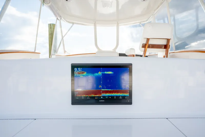 Slide: The Image of Knowles 40 Custom Walkaround 2002 - 16