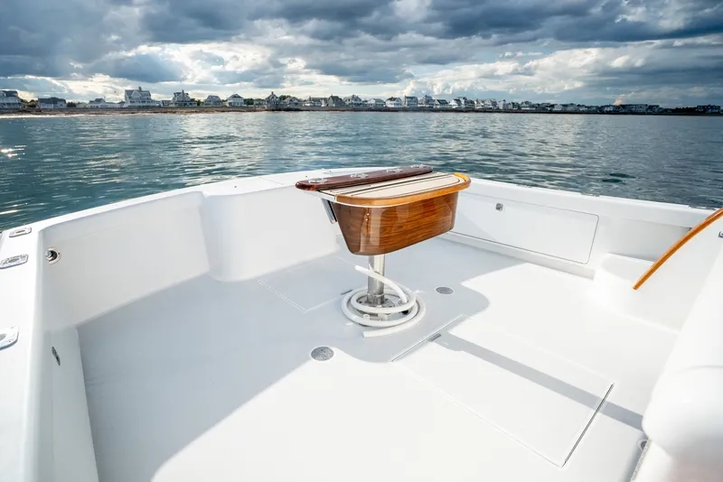 Slide: The Image of Knowles 40 Custom Walkaround 2002 - 22