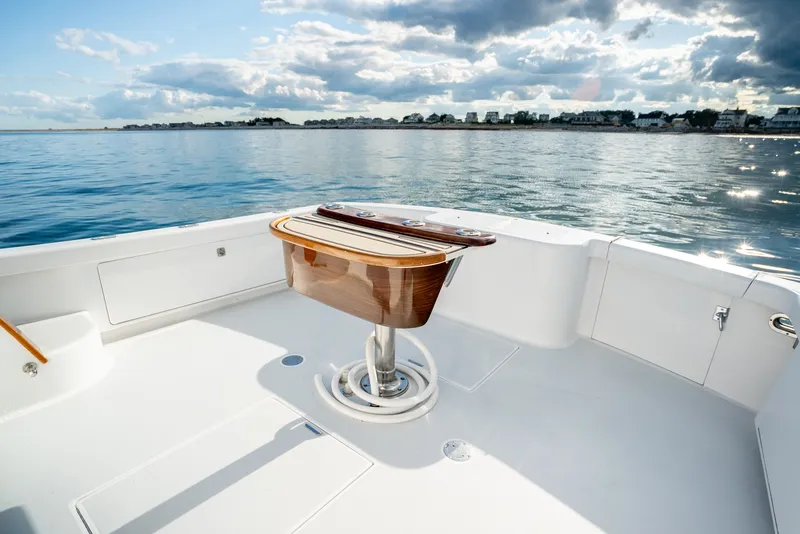 Slide: The Image of Knowles 40 Custom Walkaround 2002 - 23