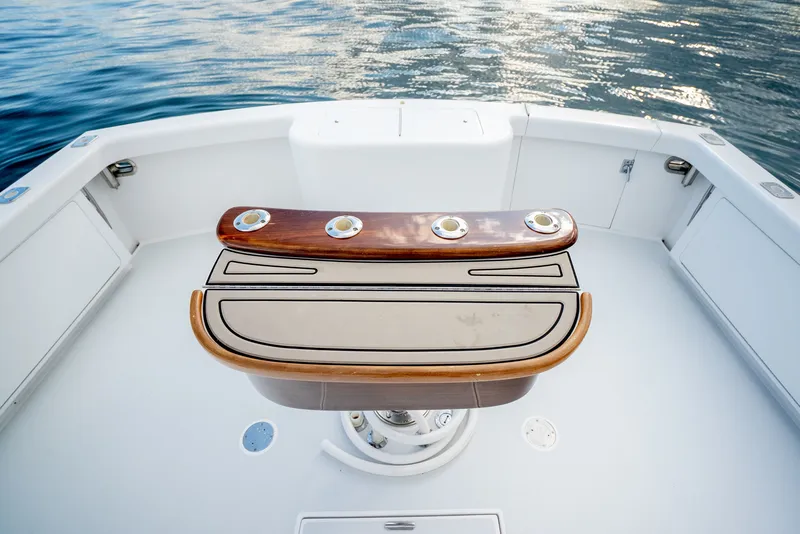 Slide: The Image of Knowles 40 Custom Walkaround 2002 - 25