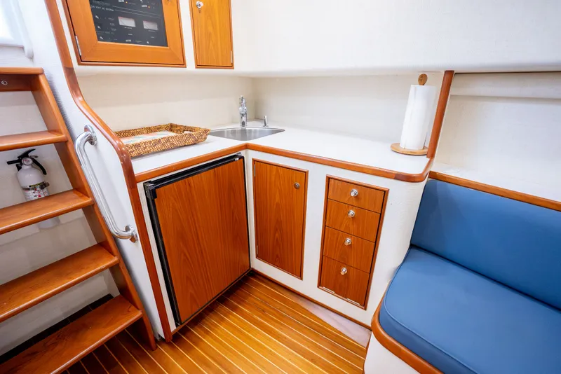 Slide: The Image of Knowles 40 Custom Walkaround 2002 - 34