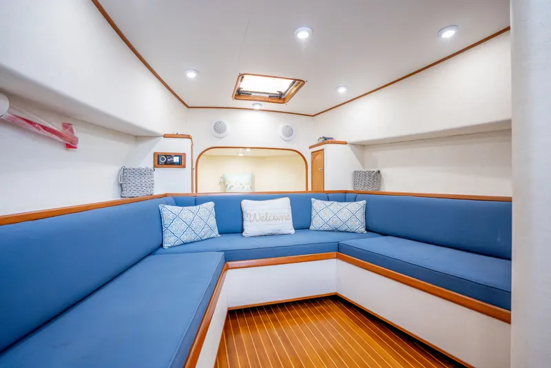 Slide: The Image of Knowles 40 Custom Walkaround 2002 - 37