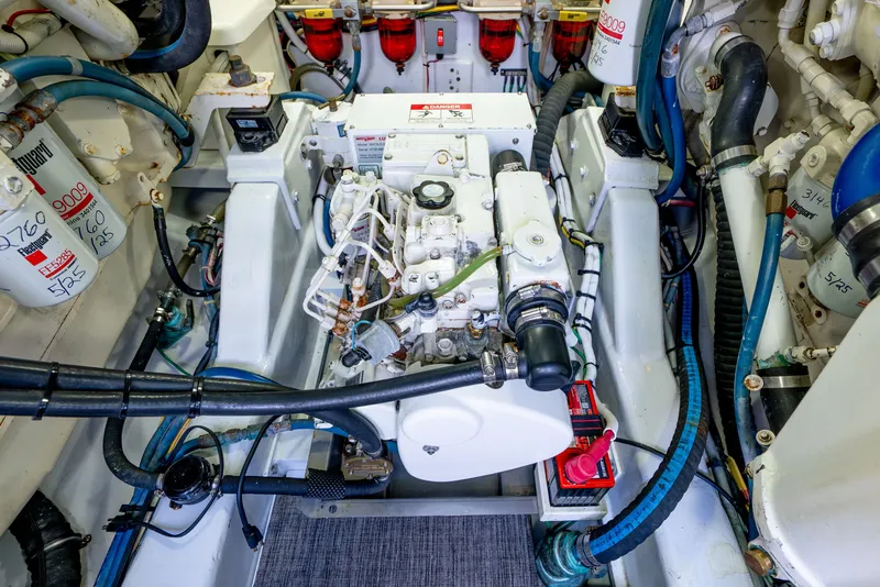 Slide: The Image of Knowles 40 Custom Walkaround 2002 - 44