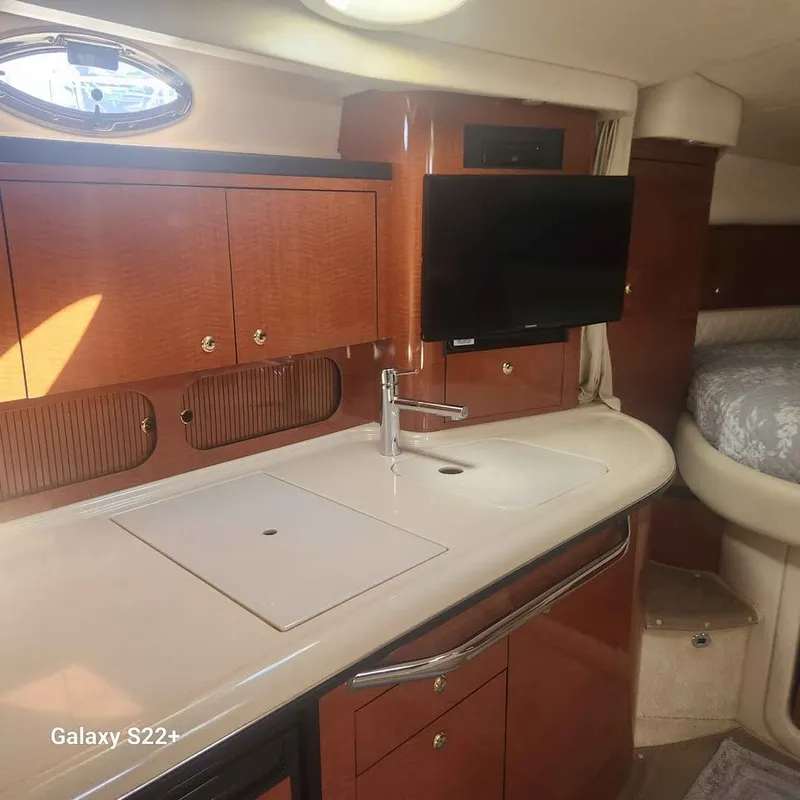 Slide: The Image of Sea Ray 340 Sundancer 2004 - 14