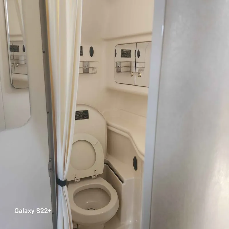 Slide: The Image of Sea Ray 340 Sundancer 2004 - 17