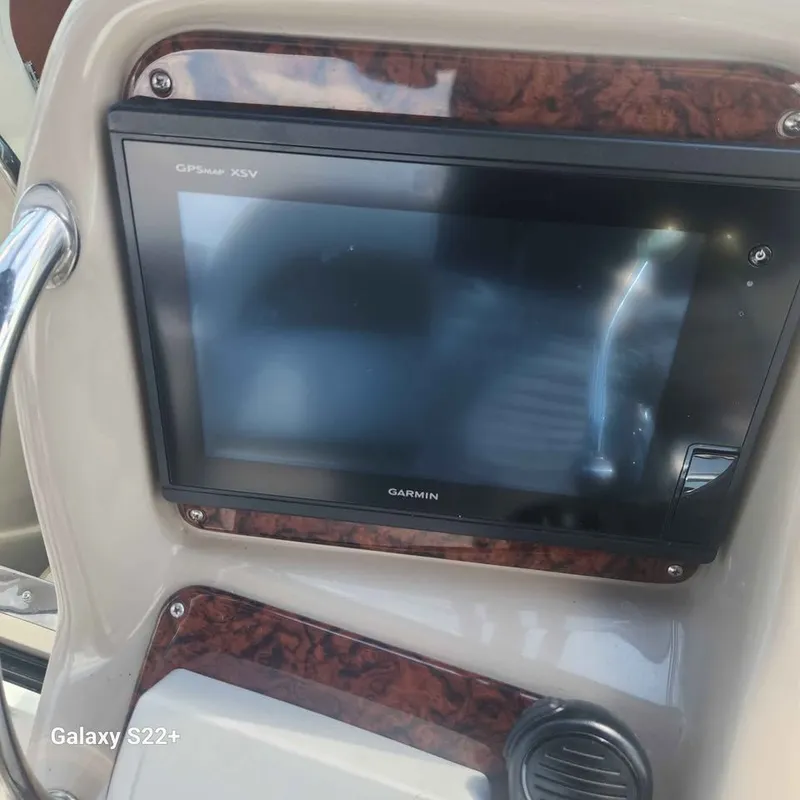 Slide: The Image of Sea Ray 340 Sundancer 2004 - 18