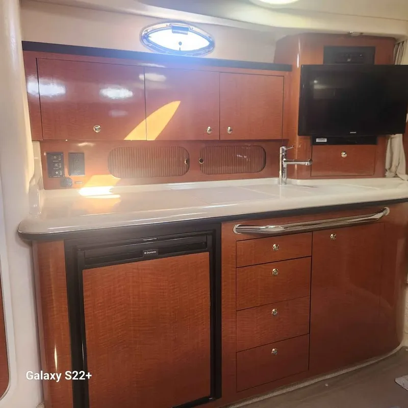 Slide: The Image of Sea Ray 340 Sundancer 2004 - 7