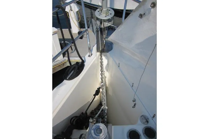Slide: The Image of Anchor chain and deck of 2004 Catalina 350 MkII sailboat. - 38