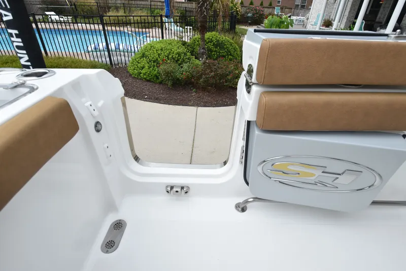 Slide: The Image of Sea Hunt Gamefish 27 Forward Seating 2022 - 23