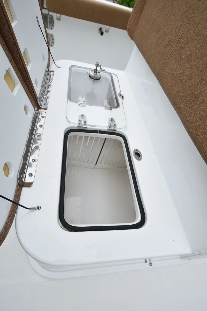 Slide: The Image of Sea Hunt Gamefish 27 Forward Seating 2022 - 26