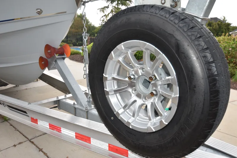 Slide: The Image of Sea Hunt Gamefish 27 Forward Seating 2022 - 6