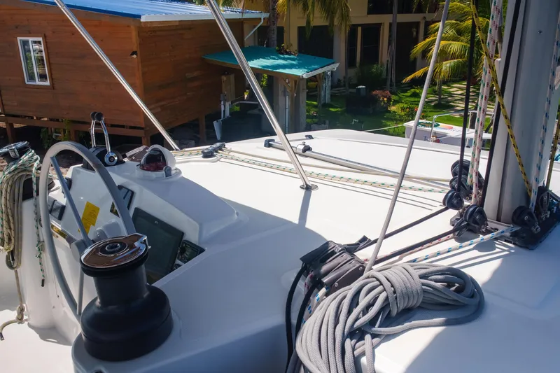 Slide: The Image of Cockpit of 2023 Bali 4.4 yacht with ropes and steering wheel. - 9