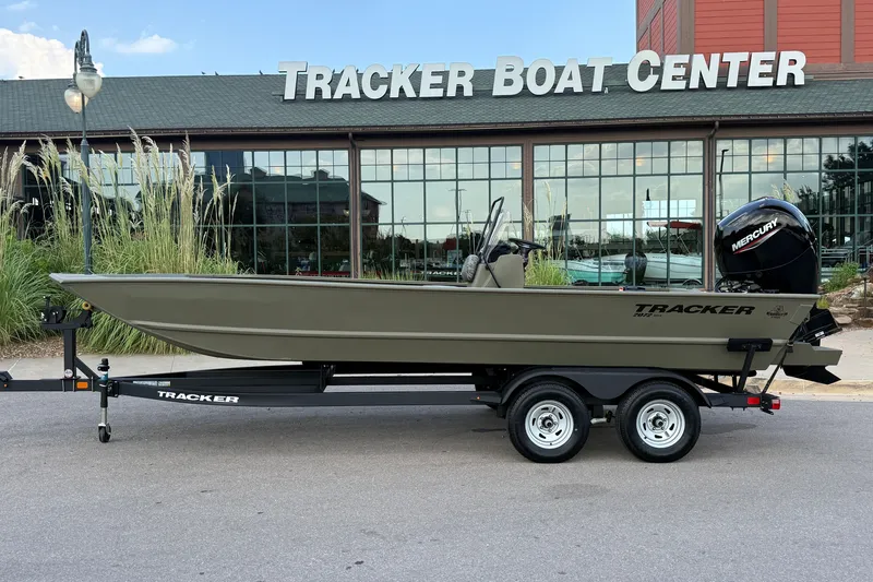The Image of 2026 Tracker Grizzly 2072 CC boat on trailer at Tracker Boat Center. - 0