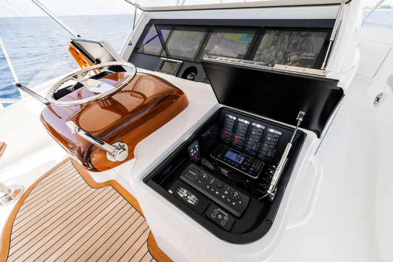 Slide: The Image of Viking 80 Convertible 2020 - 57