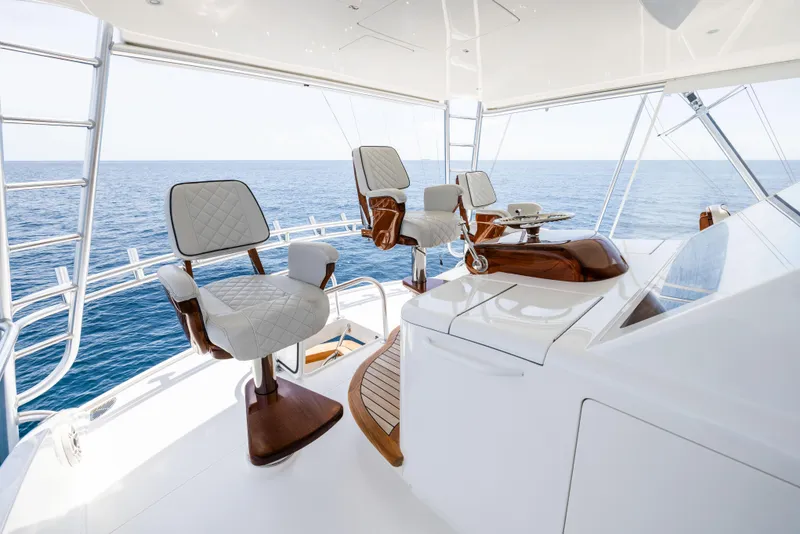 Slide: The Image of Viking 80 Convertible 2020 - 63