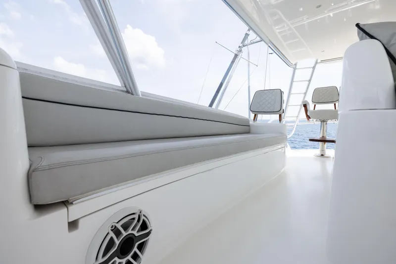 Slide: The Image of Viking 80 Convertible 2020 - 70