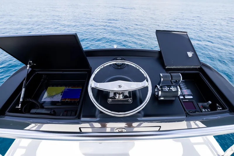 Slide: The Image of Viking 80 Convertible 2020 - 71