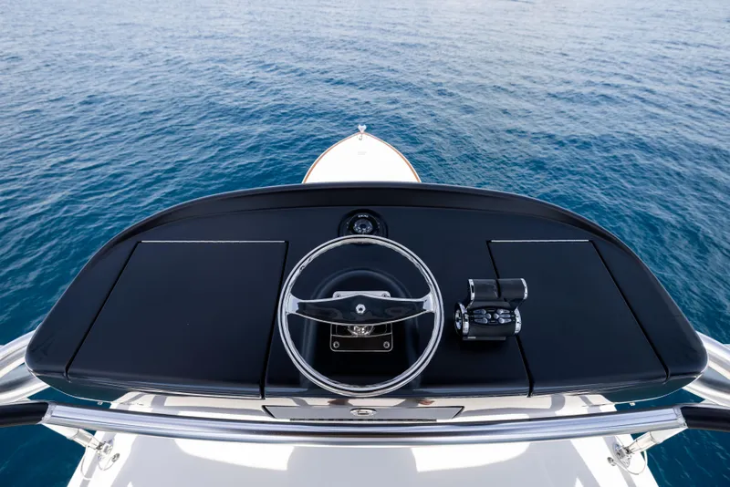 Slide: The Image of Viking 80 Convertible 2020 - 74