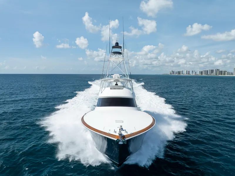 Slide: The Image of Viking 80 Convertible 2020 - 85