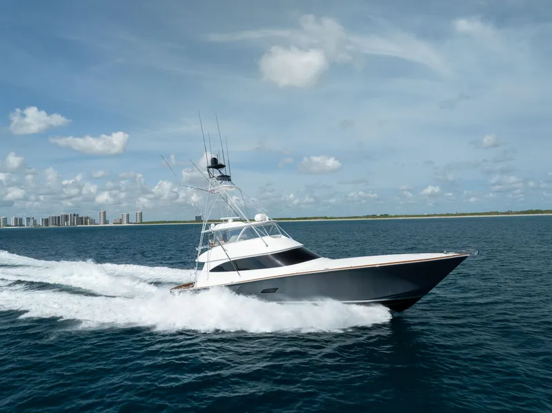 Slide: The Image of Viking 80 Convertible 2020 - 87