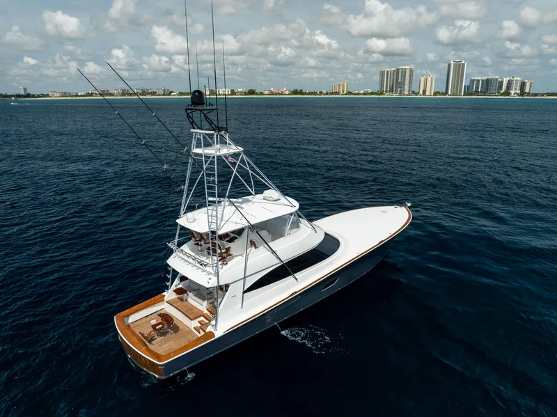 Slide: The Image of Viking 80 Convertible 2020 - 92